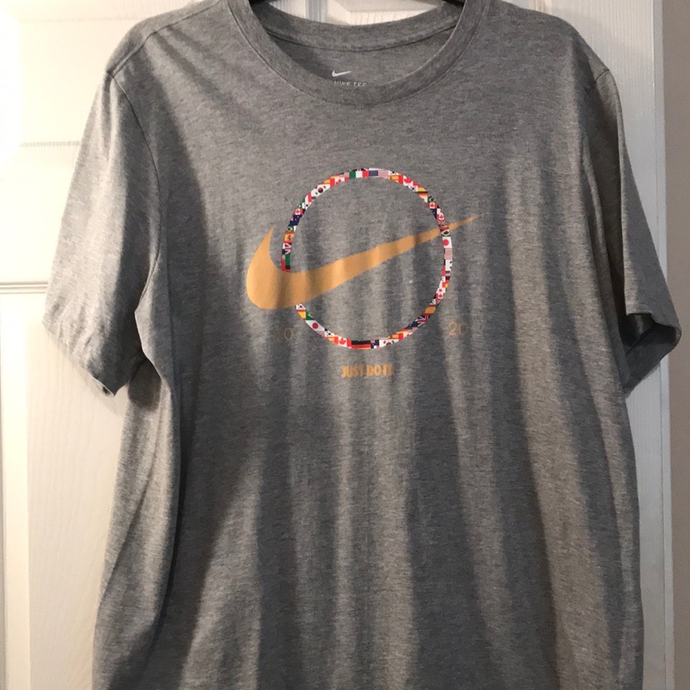 NWOT Nike T-shirt